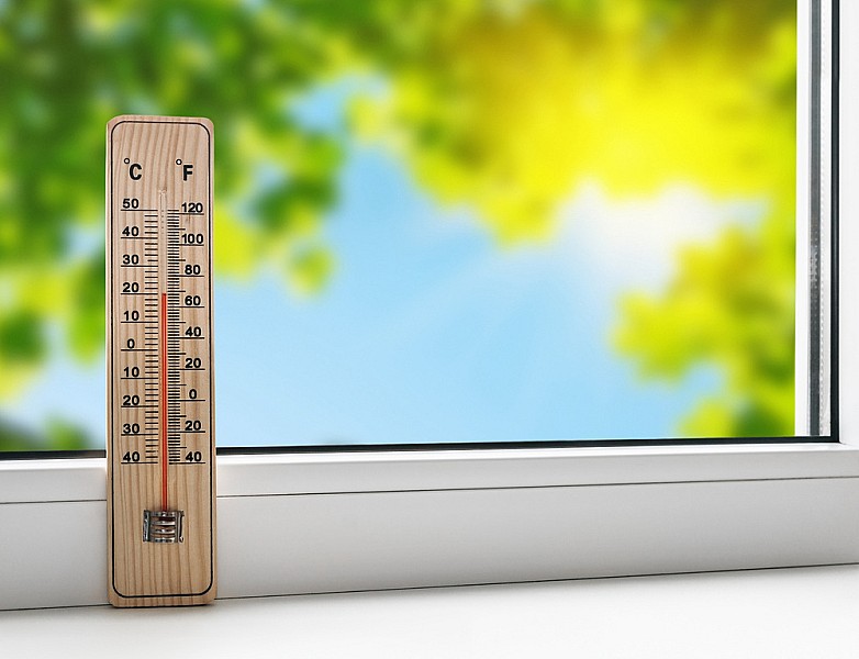 niente-condizionatore-il-caldo-si-chiude-fuori-dalla-finestra-navello