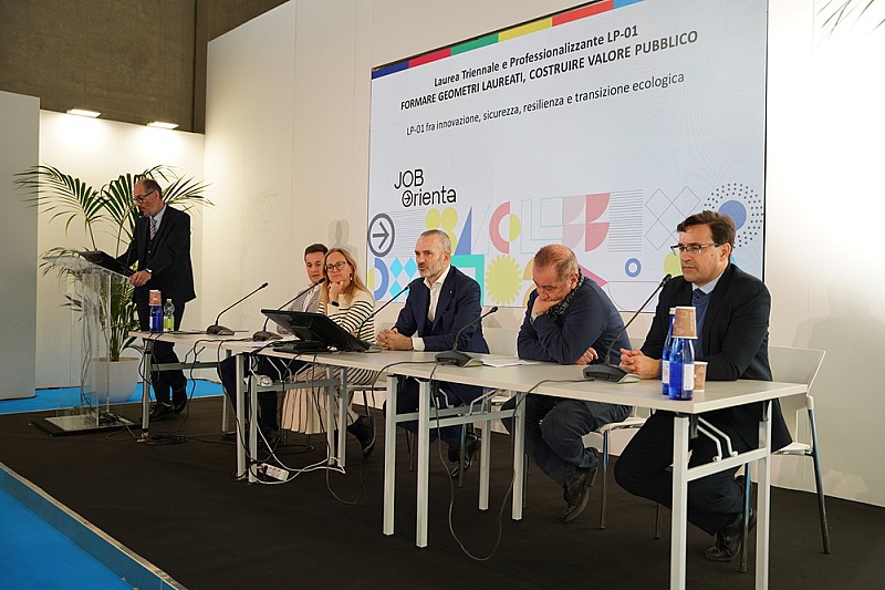 PAOLO BISCARO NICOLA TURRI FORMARE GEOMETRI LAUREATI COSTRUIRE VALORE PUBBLICO TAVOLA ROTONDA (1)