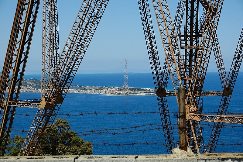 shutterstock_2488301479