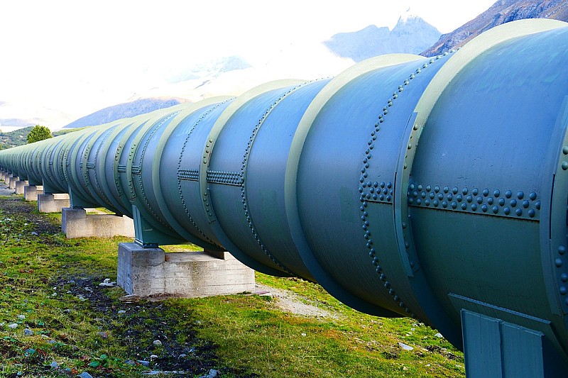 loggawiggler-pressurized-water-pipe-509871_1280