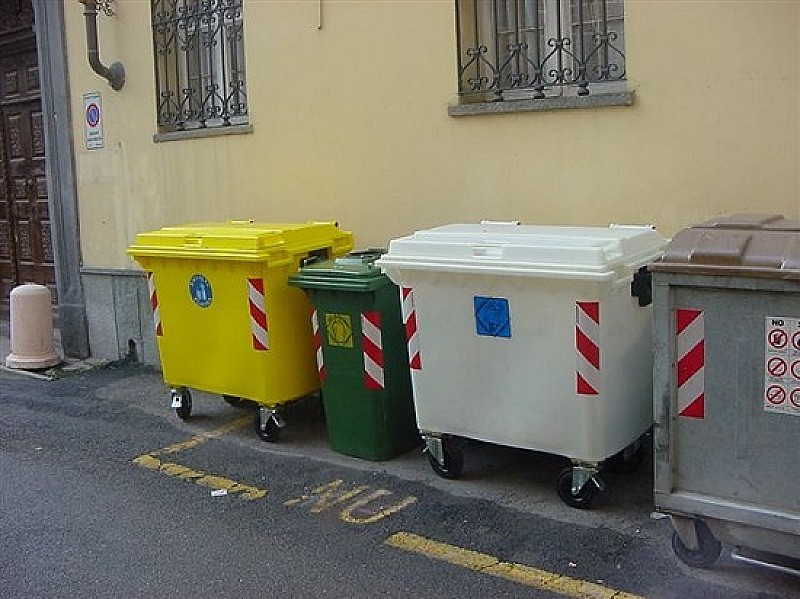 Cassonetti con colori unificati in tutta Italia: pubblicata la