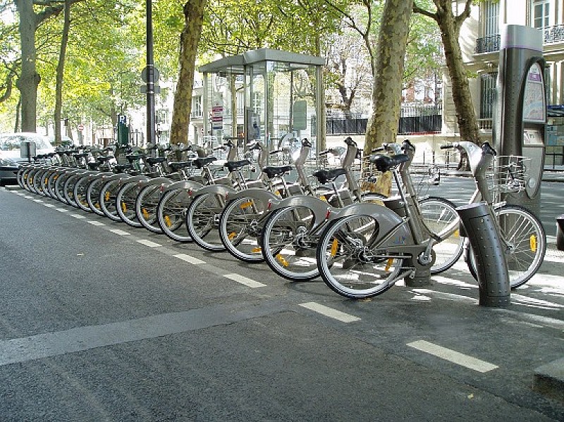 1_a_b_bike-sharing-ecsd