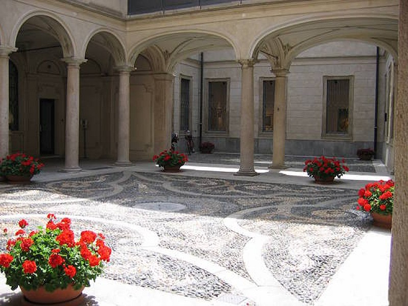 cortile Palazzo Morando